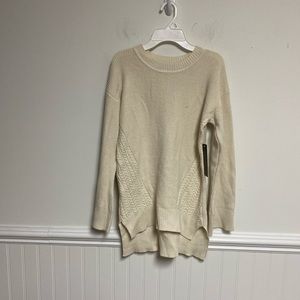 Cyrus Women’s Cream Sweater Tunic Round neck Size XS